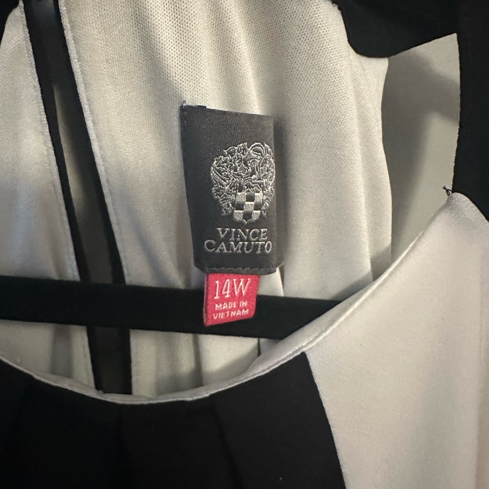 Vince Camuto white and black maxi halter dress - Picture 5 of 10